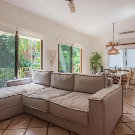 Espacioso Apartamento Gardenias , Playacar 2Bdr